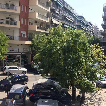 Yellow Black Magic Apartament *